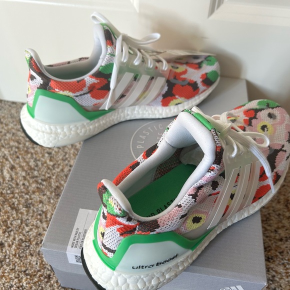 Brand New Adidas x Marimekko Women Ultraboost 5.0 Sneakers size 7 - Picture 5 of 9